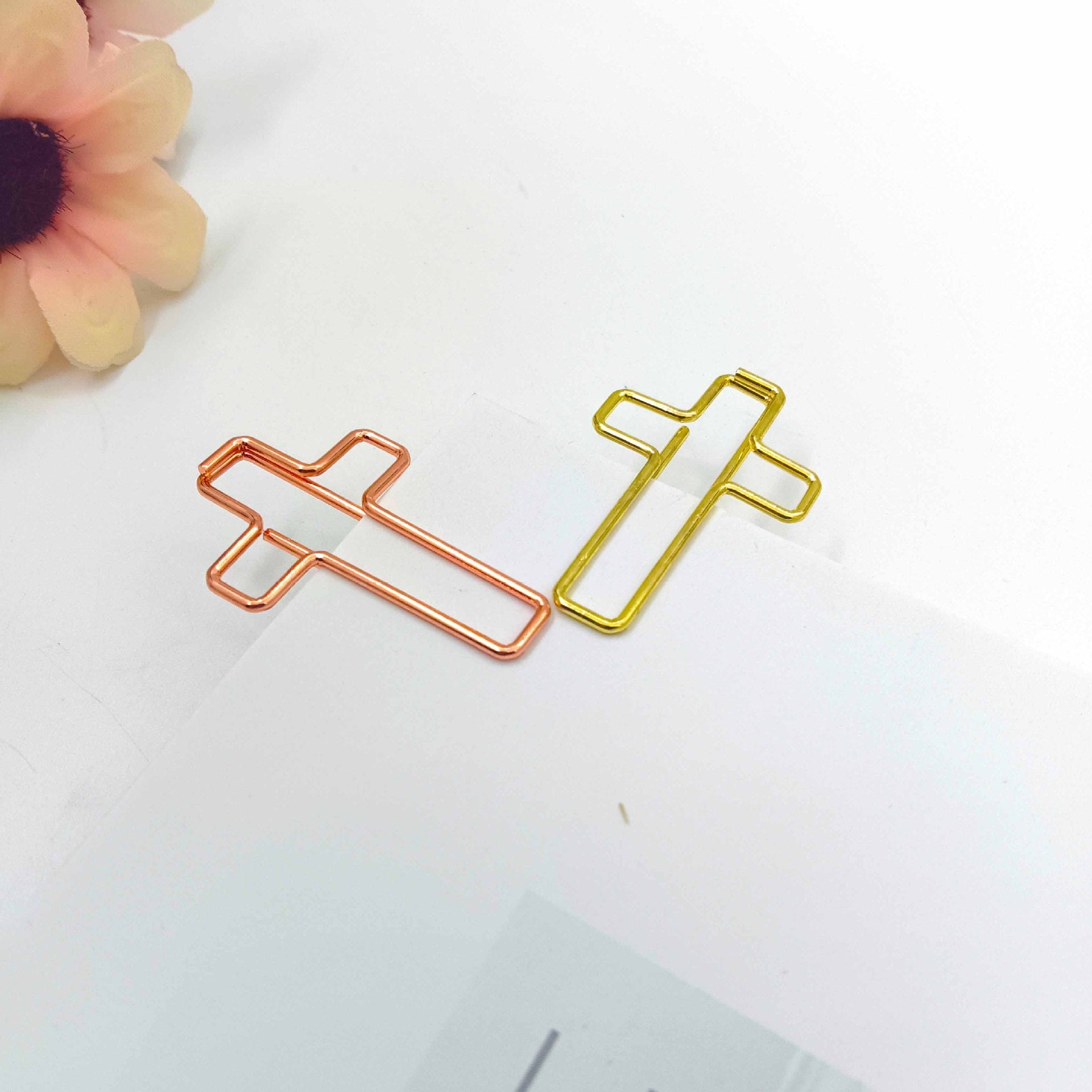Cross Paperclip Bookmark-Spiritual & Stylish Dual-Use Accessory for Readers