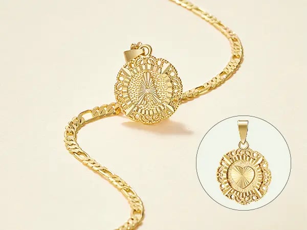 Halsband med rund hänge i 14K guldpläterat metall