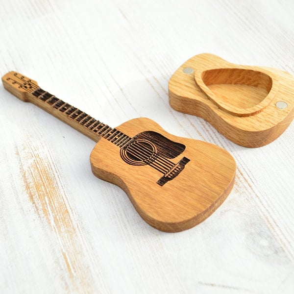 🎁Låda för plektrum till akustisk gitarr i trä🎸