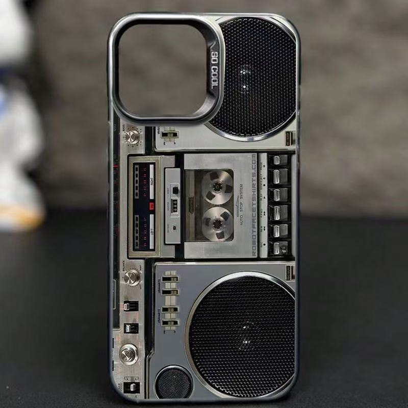 🔥Rea med 49% rabatt🌟📼 Silikonfodral med retromönster och kassettbandspelare, passar iPhone serien